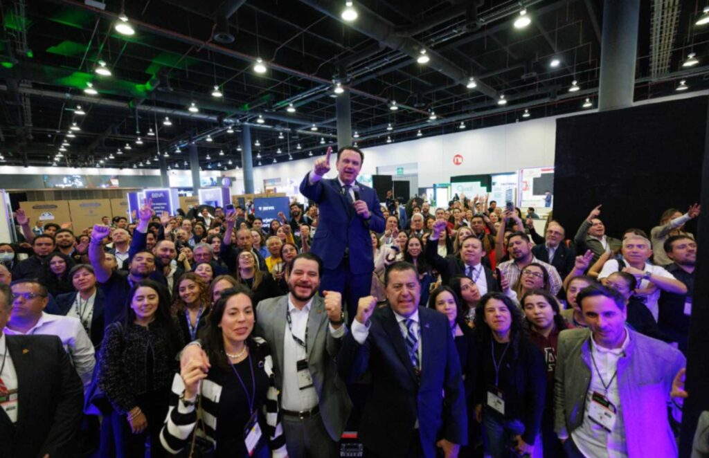 Emprendedores participan en el lanzamiento de Crece mi negocio, plataforma de COPARMEX que impulsa MiPyMEs con inteligencia artificial