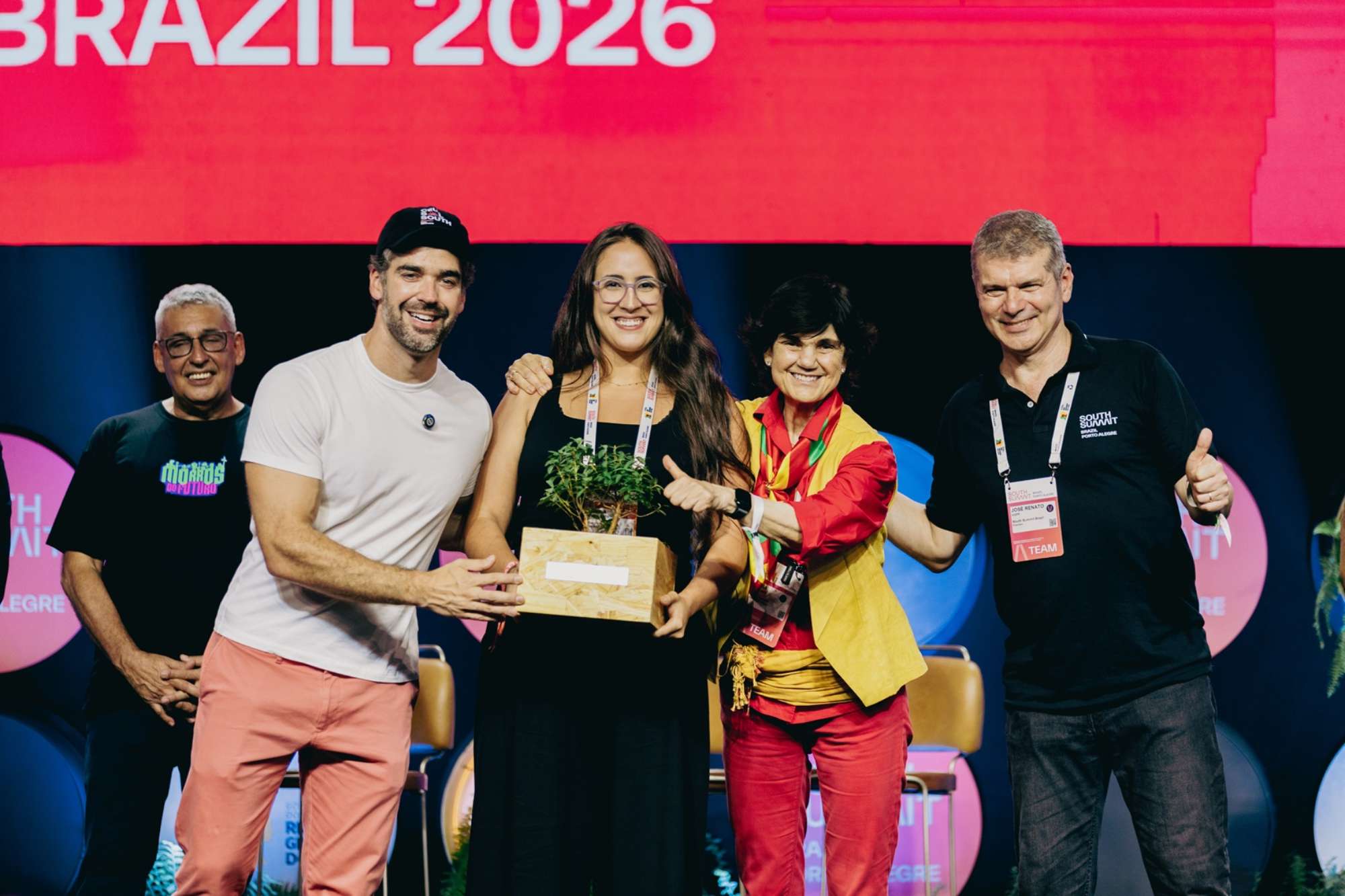Dairy Tech recibiendo su premio durante South Summit Brazil 2026 en Porto Alegre.