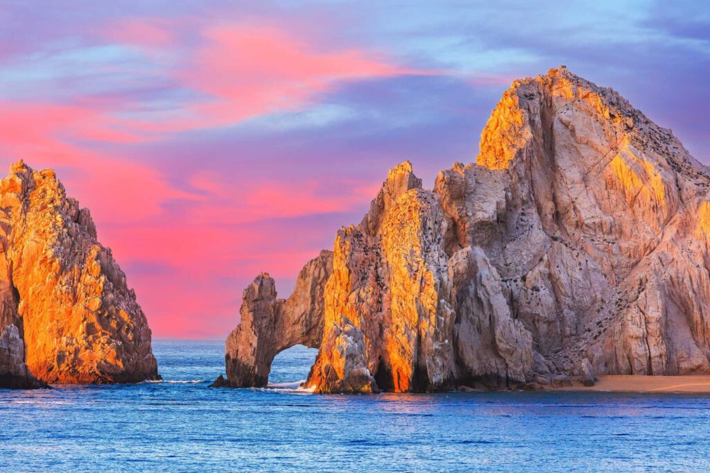 Los Cabos uno de los destinos preferidos por viajeros mexicanos.
