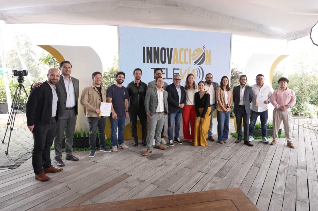 Startups presentan soluciones de movilidad durante InnovAcción 2026 de TeleVía en Ciudad de México.